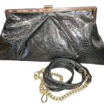 Clutch Τσάντα Μαύρη Λουστρίνι με Χρυσαφί Μεταλλικό Πλαίσιο & Λουράκι