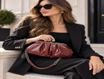 Κομψό Clutch Τσαντάκι σε Μπορντό-Καφέ Απόχρωση με Croco Υφή, Μεταλλικό Kiss-Lock Κούμπωμα & Αποσπώμενη Αλυσίδα - Image 2
