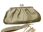Γυναικείο Clutch Τσαντάκι σε Λαδί Απόχρωση με Ανάγλυφη Υφή, Χρυσό Kiss-Lock Κούμπωμα & Αποσπώμενα Λουράκια